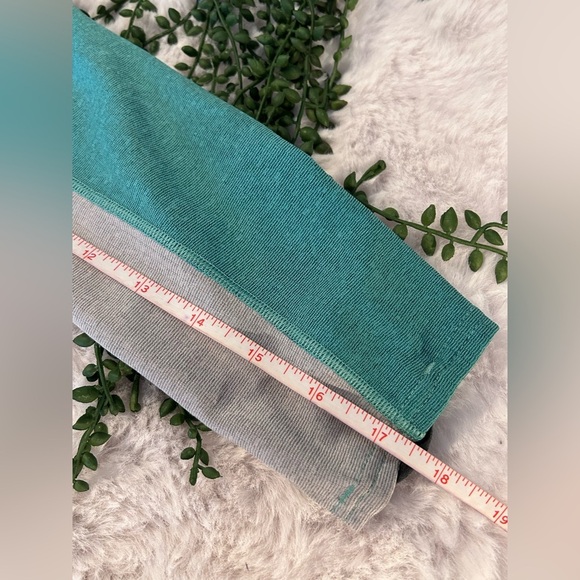 Ladies Patagonia Midweight Capilene Baselayer Pullover 1/3 Zip Green Grey XS - Picture 6 of 8